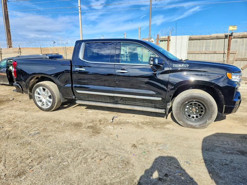 Снимка 4 от търг – 2026 CHEVROLET SILVERADO с VIN 1GCUKJEL4TZ228118