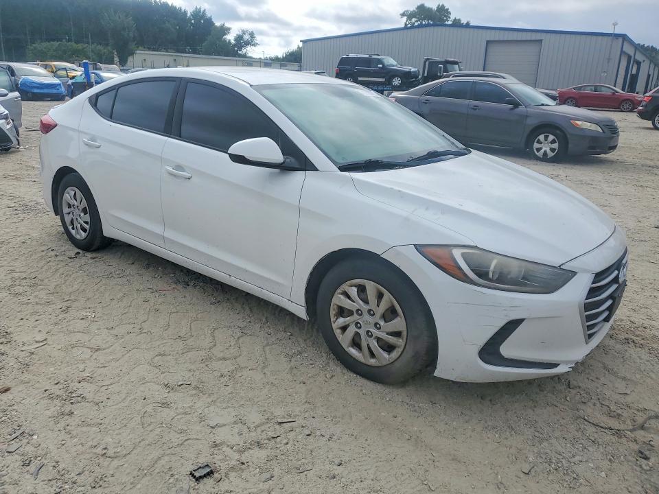 Снимка 4 от търг – 2017 HYUNDAI ELANTRA с VIN 5NPD74LF7HH183528