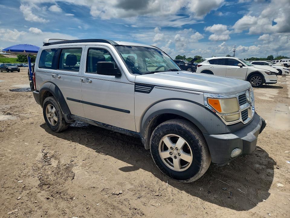 Zdjęcie 4 z aukcji – 2008 DODGE NITRO z VIN 1D8GU28K08W123215