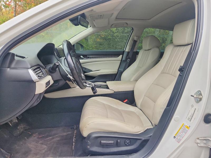 Снимка 7 от търг – 2018 HONDA ACCORD с VIN 1HGCV2F93JA801387