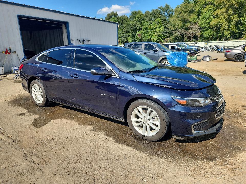 Photo 4 from auction – 2017 CHEVROLET MALIBU with VIN 1G1ZE5ST5HF290511