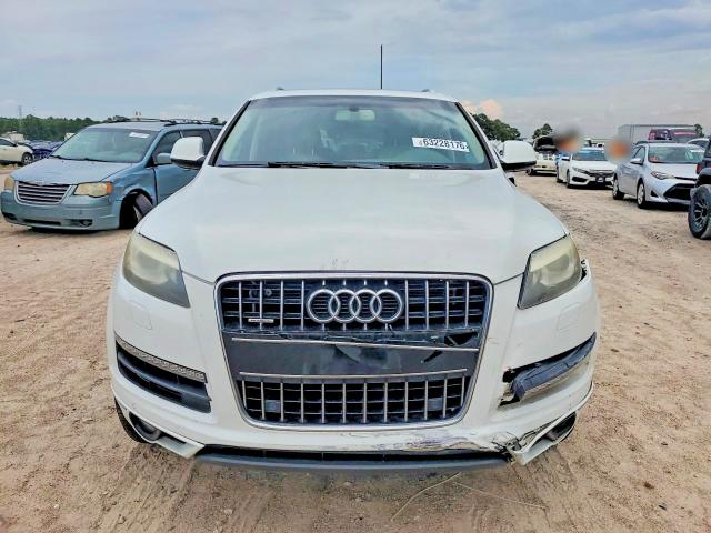 Снимка 5 от търг – 2015 AUDI Q7 с VIN WA1LGAFE9FD031020