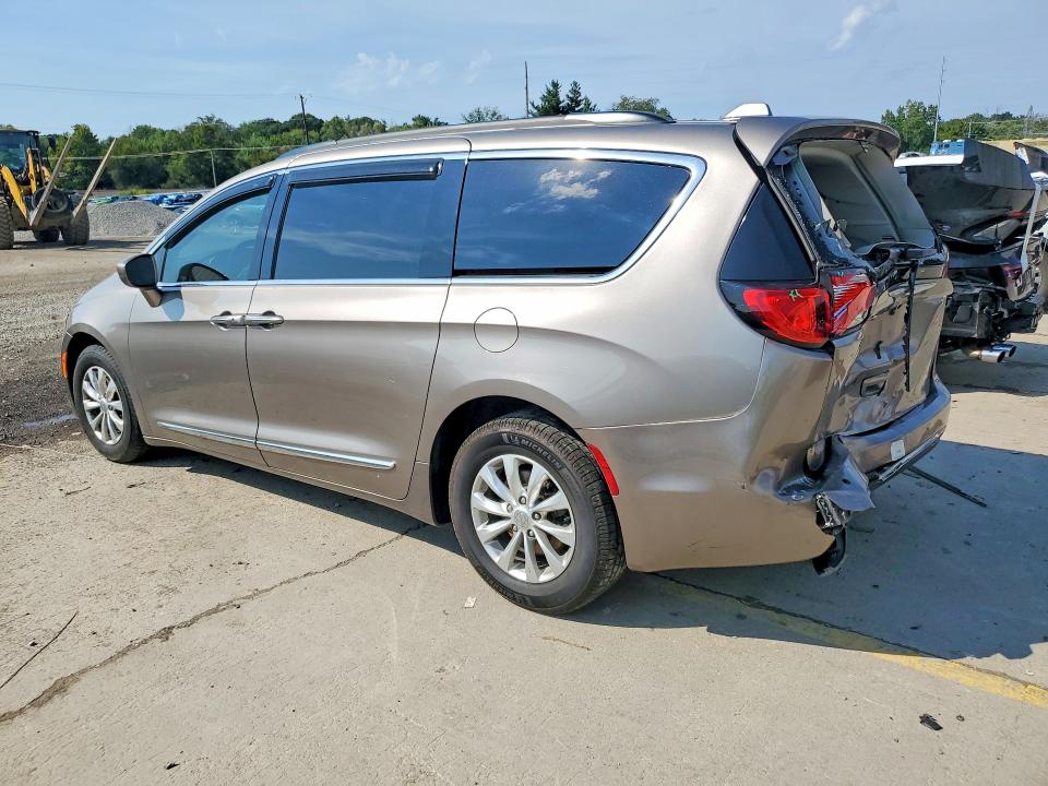 Zdjęcie 2 z aukcji – 2017 CHRYSLER PACIFICA z VIN 2C4RC1BG7HR803727