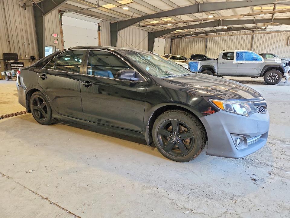 Снимка 4 от търг – 2014 TOYOTA CAMRY с VIN 4T1BF1FK2EU445938
