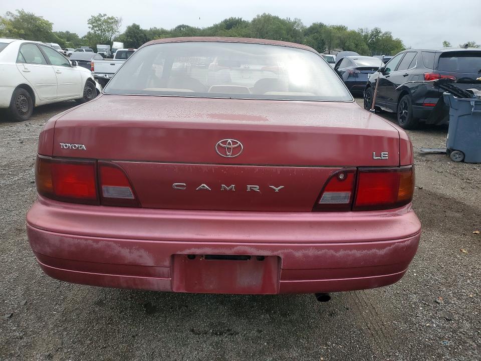 Photo 6 from auction – 1995 TOYOTA CAMRY with VIN 4T1SK12C6SU634534
