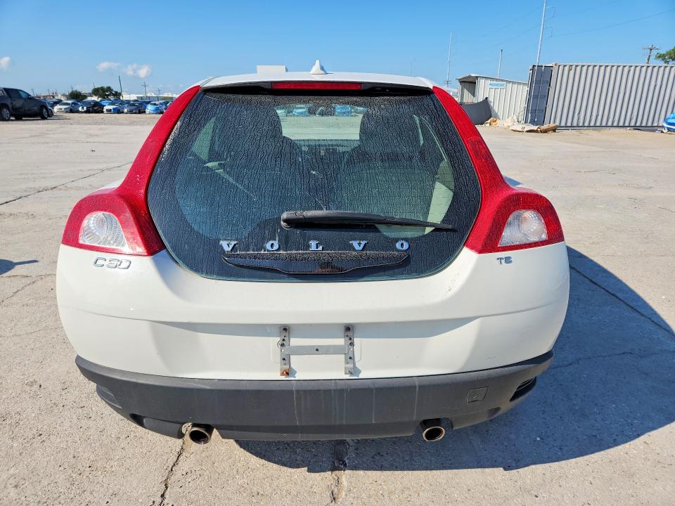 Photo 6 from auction – 2010 VOLVO C30 with VIN YV1672MK4A2174182