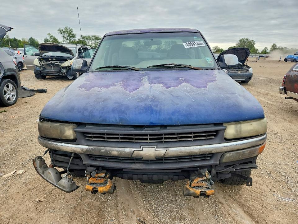 Photo 5 from auction – 2002 CHEVROLET SILVERADO with VIN 2GCEC19V521320536