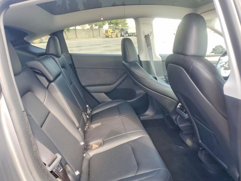 Снимка 10 от търг – 2025 TESLA MODEL Y с VIN 7SAYGDEDXSF315929