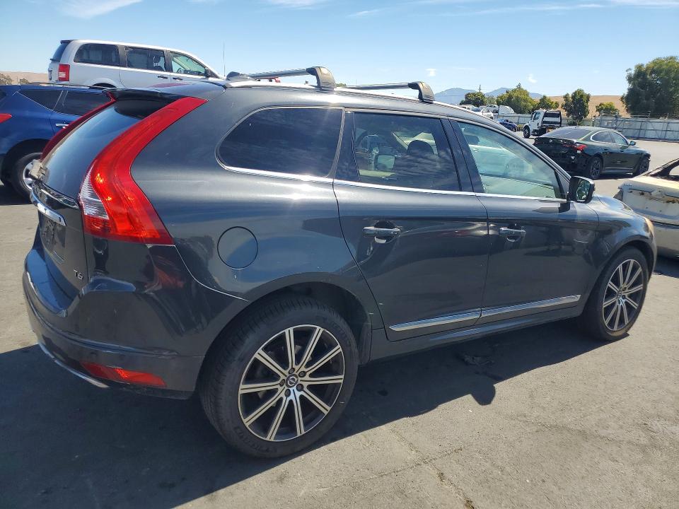 Photo 3 from auction – 2015 VOLVO XC60 with VIN YV449MDM8F2746041