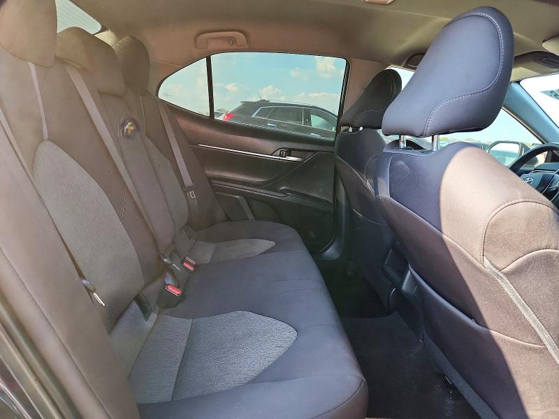 Photo 10 from auction – 2022 TOYOTA CAMRY with VIN 4T1C11AK6NU617463