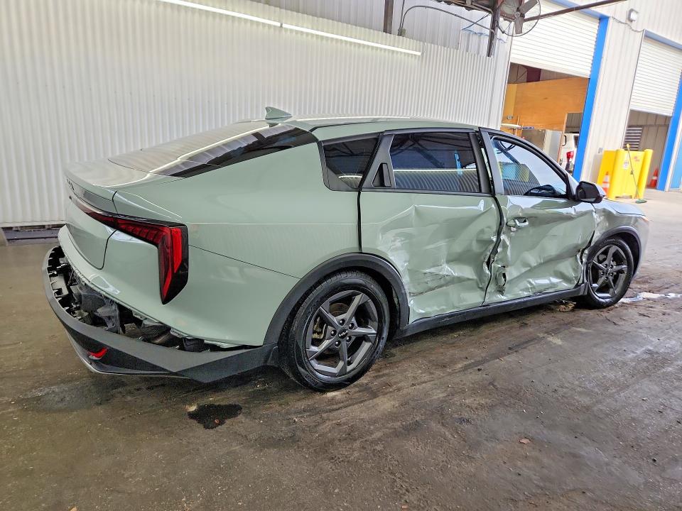 Снимка 3 от търг – 2025 KIA K4 с VIN 3KPFT4DEXSE168821