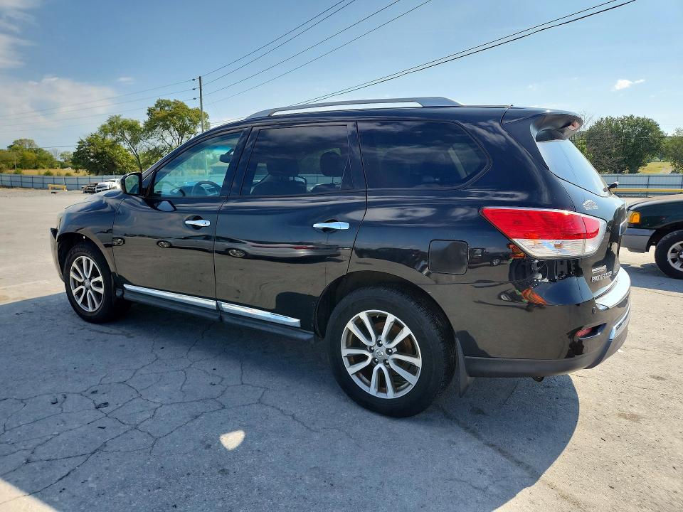 Photo 2 from auction – 2016 NISSAN PATHFINDER with VIN 5N1AR2MM7GC613109