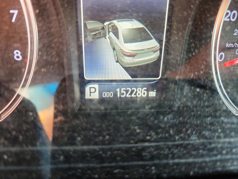 Photo 9 from auction – 2017 TOYOTA CAMRY with VIN 4T1BF1FK9HU809258