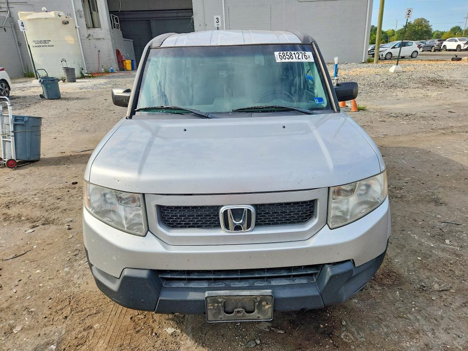 Photo 5 from auction – 2010 HONDA ELEMENT with VIN 5J6YH2H75AL007853
