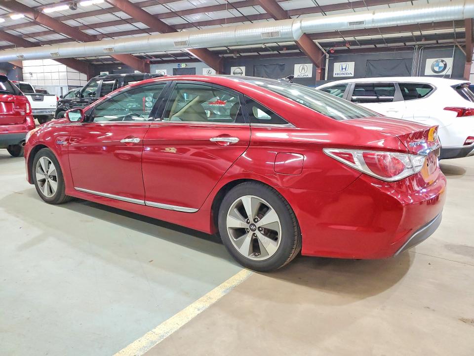 صورة رقم 2 من المزاد - 2011 HYUNDAI SONATA مع VIN KMHEC4A48BA018664