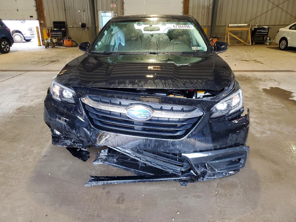 Foto 5 de la subasta – 2022 SUBARU LEGACY con VIN 4S3BWAF67N3027565