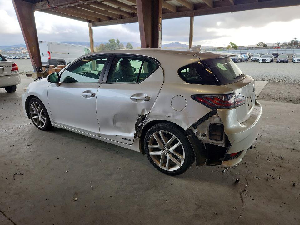 Photo 2 from auction – 2015 LEXUS CT with VIN JTHKD5BH2F2247318