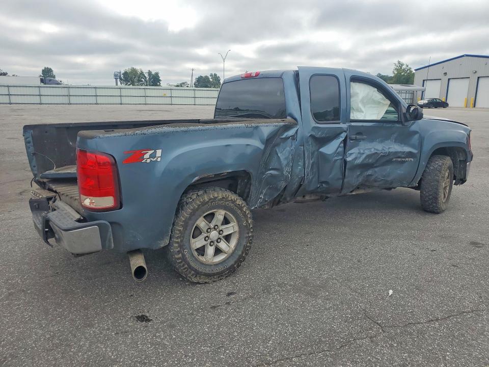Снимка 3 от търг – 2011 GMC SIERRA с VIN 1GTR2VE34BZ226803