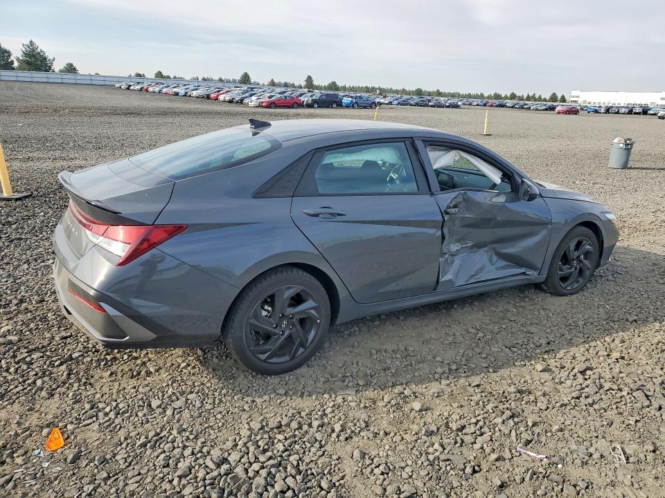 Снимка 3 от търг – 2026 HYUNDAI ELANTRA с VIN KMHLM4DG2TU214304