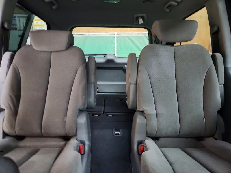 Photo 10 from auction – 2009 KIA SEDONA with VIN KNDMB233296313347