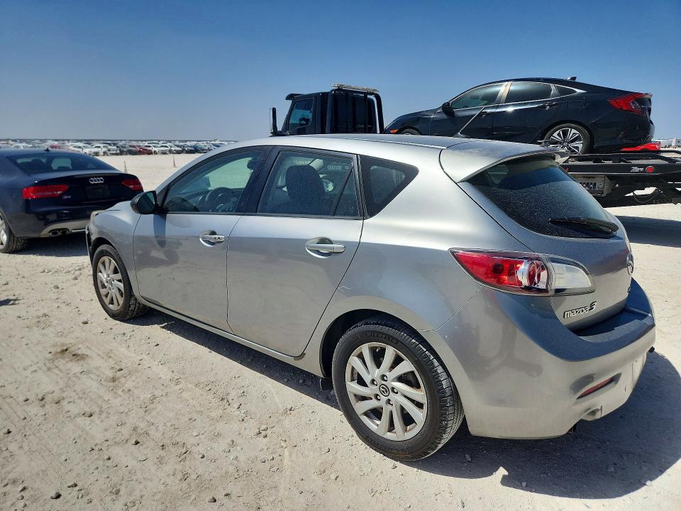 Photo 2 from auction – 2013 MAZDA 3 with VIN JM1BL1L76D1841657