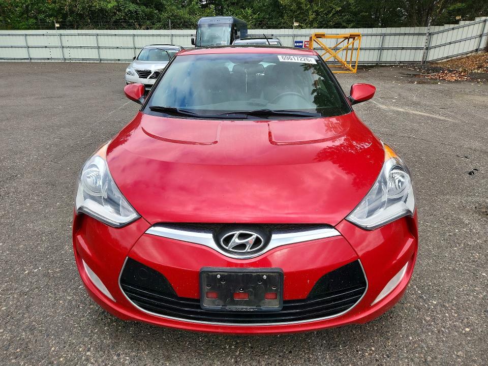 Photo 5 from auction – 2016 HYUNDAI VELOSTER with VIN KMHTC6AD3GU254437