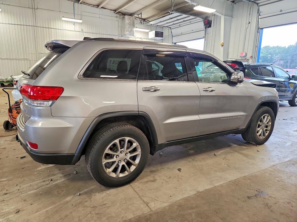 Photo 3 from auction – 2015 JEEP GRAND CHEROKEE with VIN 1C4RJFBG4FC197893