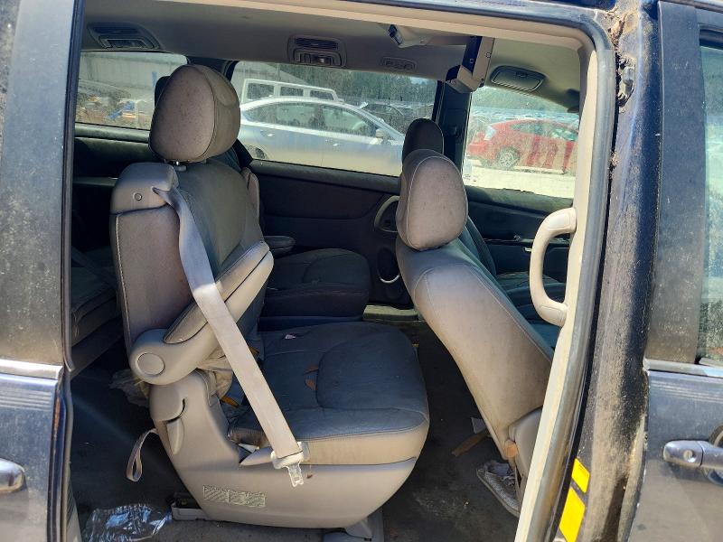Photo 11 from auction – 2004 TOYOTA SIENNA with VIN 5TDZA23CX4S131235