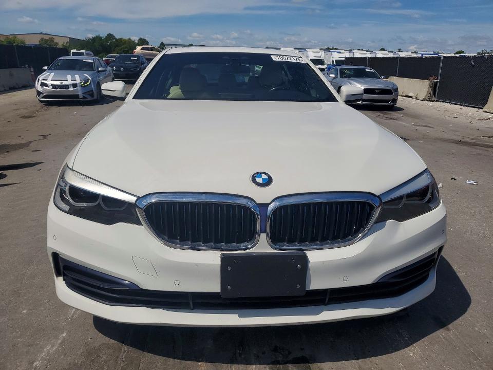 Photo 5 from auction – 2019 BMW 530E with VIN WBAJA9C56KB393567