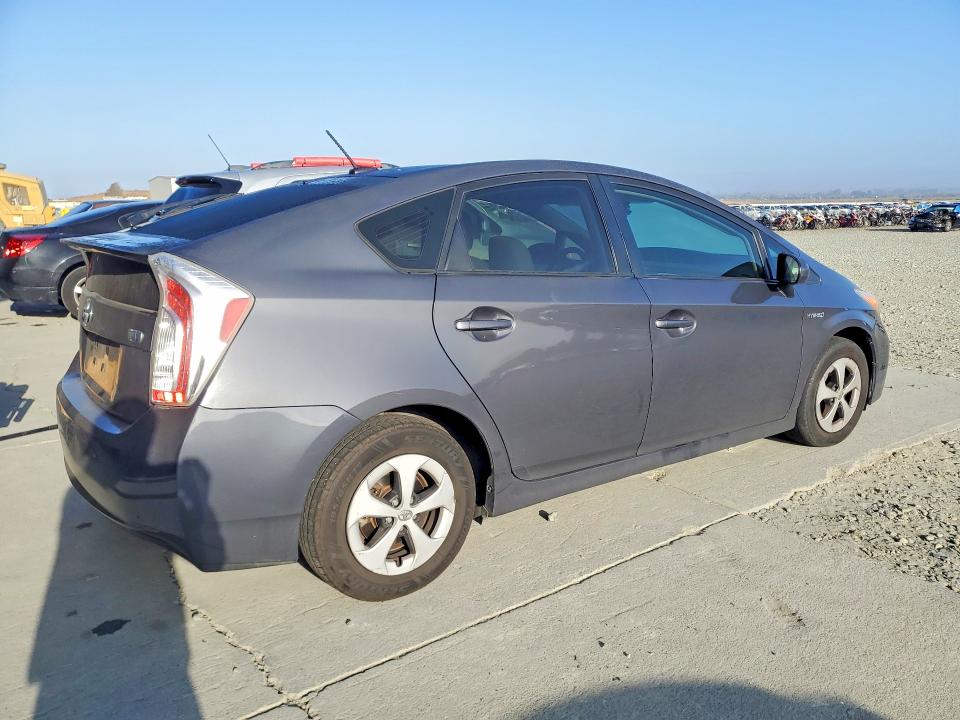 صورة رقم 3 من المزاد - 2012 TOYOTA PRIUS مع VIN JTDKN3DU7C5526710