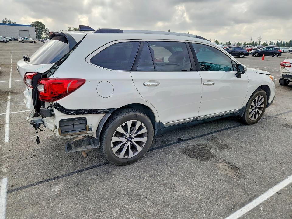 Zdjęcie 3 z aukcji – 2017 SUBARU OUTBACK z VIN 4S4BSETC3H3306170