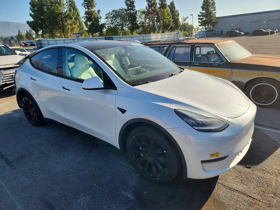 Foto 4 de la subasta – 2020 TESLA MODEL Y con VIN 5YJYGDEE7LF046148