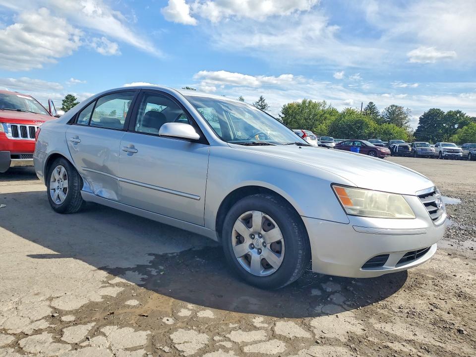 Photo 4 from auction – 2010 HYUNDAI SONATA with VIN 5NPET4AC7AH601553