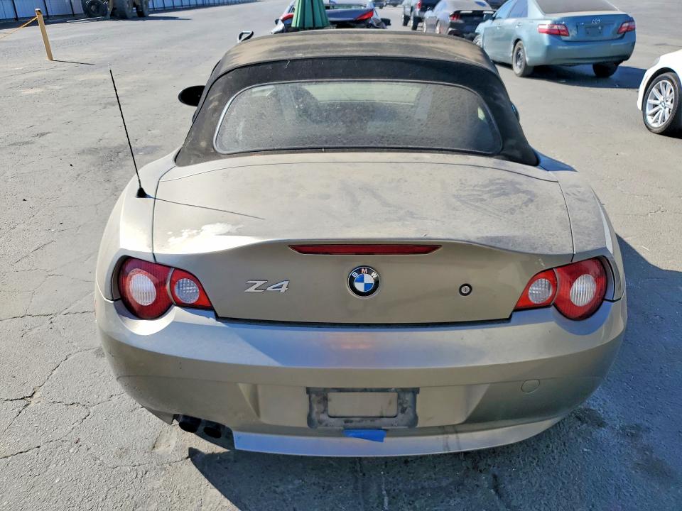 Photo 6 from auction – 2005 BMW Z4 with VIN 4USBT33585LS54774
