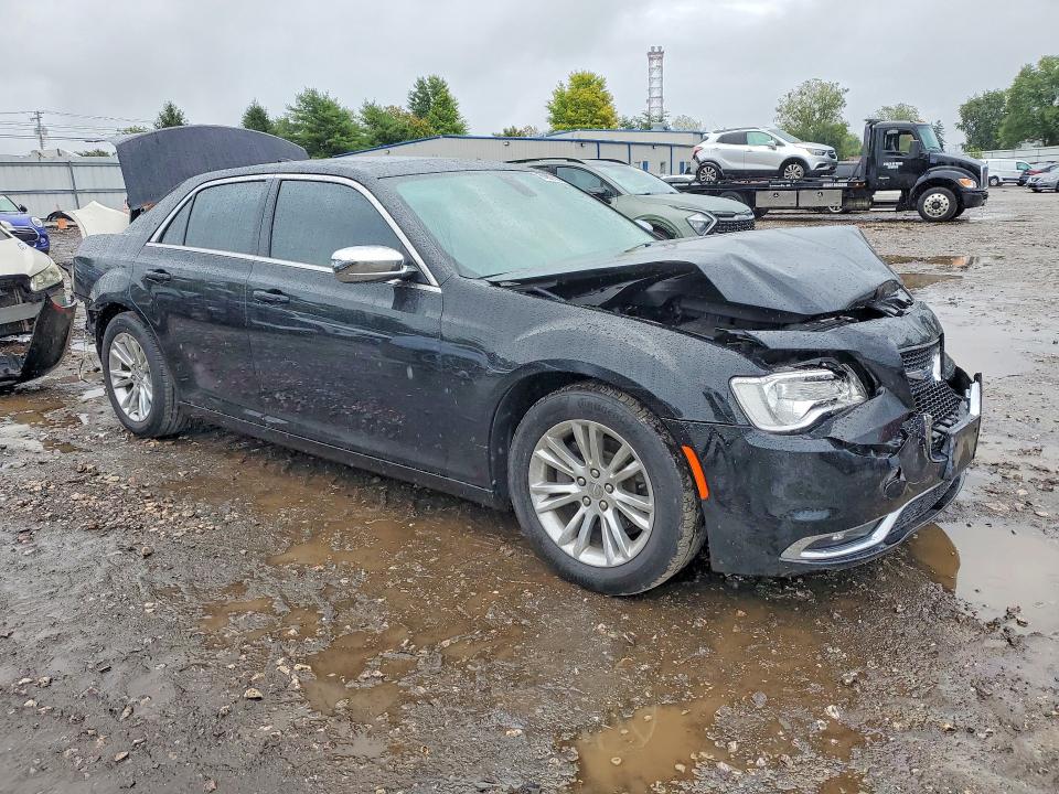 صورة رقم 4 من المزاد - 2017 CHRYSLER 300 مع VIN 2C3CCAAG1HH529815