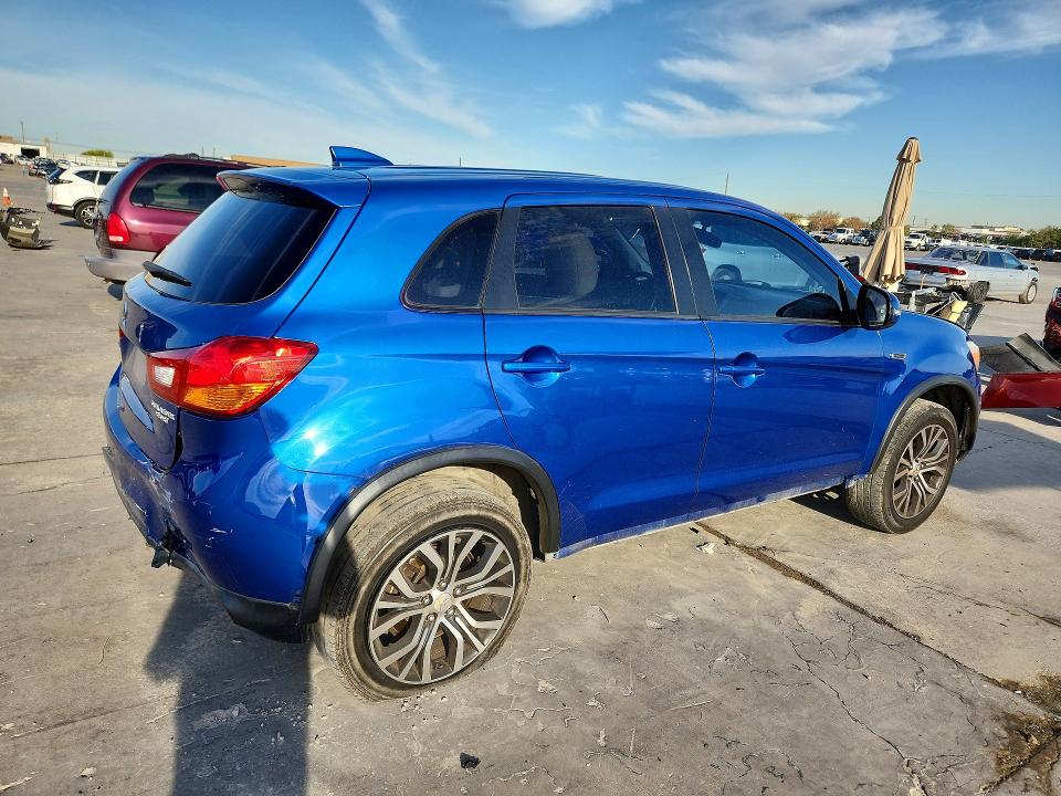 Снимка 3 от търг – 2017 MITSUBISHI OUTLANDER SPORT с VIN JA4AP3AU2HZ014051