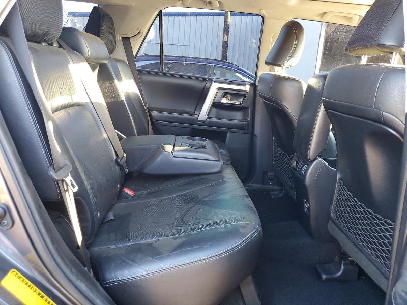 Photo 11 from auction – 2018 TOYOTA 4RUNNER with VIN JTEBU5JR7J5562162