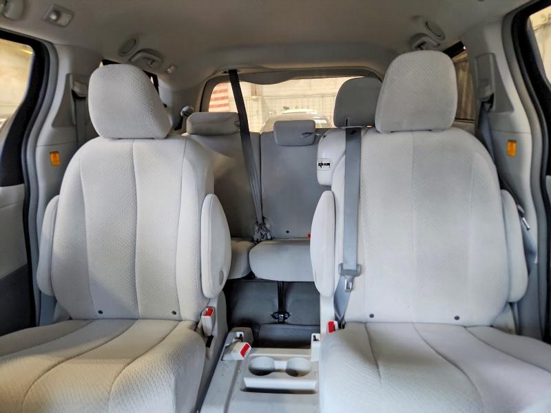 Снимка 10 от търг – 2012 TOYOTA SIENNA с VIN 5TDKK3DC7CS208905