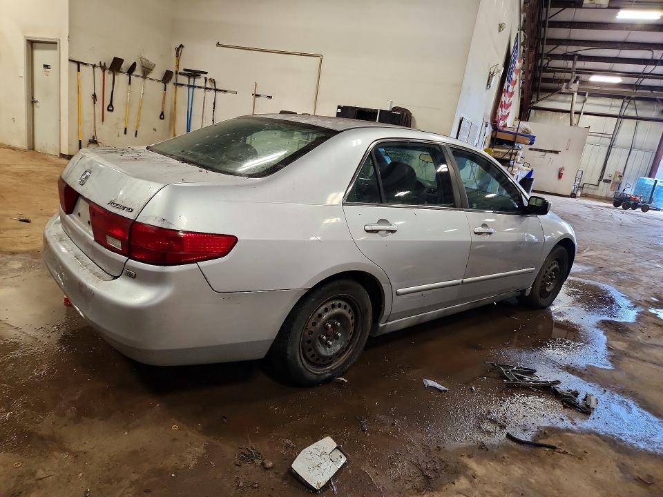 Photo 3 from auction – 2005 HONDA ACCORD with VIN 1HGCM66365A049406