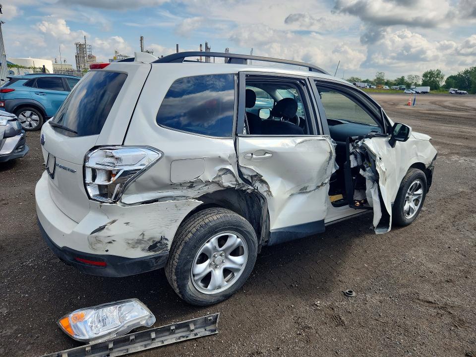 Photo 3 from auction – 2016 SUBARU FORESTER with VIN JF2SJCBCXGH522369