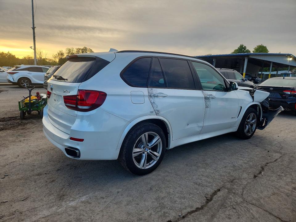 Foto 3 de la subasta – 2014 BMW X5 con VIN 5UXKR0C54E0C24869