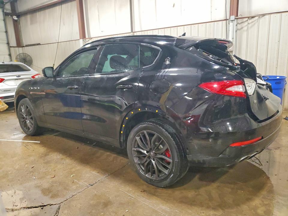 Photo 2 from auction – 2018 MASERATI LEVANTE with VIN ZN661XUA4JX299213
