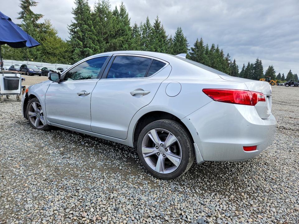Снимка 2 от търг – 2015 ACURA ILX с VIN 19VDE1F30FE003919