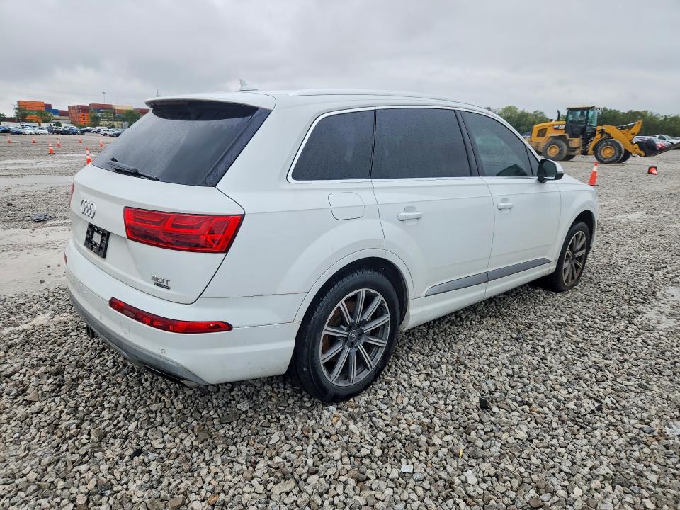 Foto 3 de la subasta – 2017 AUDI Q7 con VIN WA1LAAF72HD007292