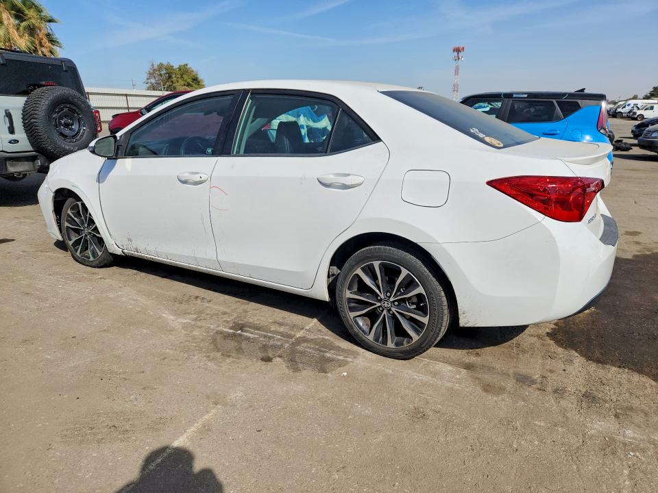 Photo 2 from auction – 2017 TOYOTA COROLLA with VIN 5YFBURHEXHP696417