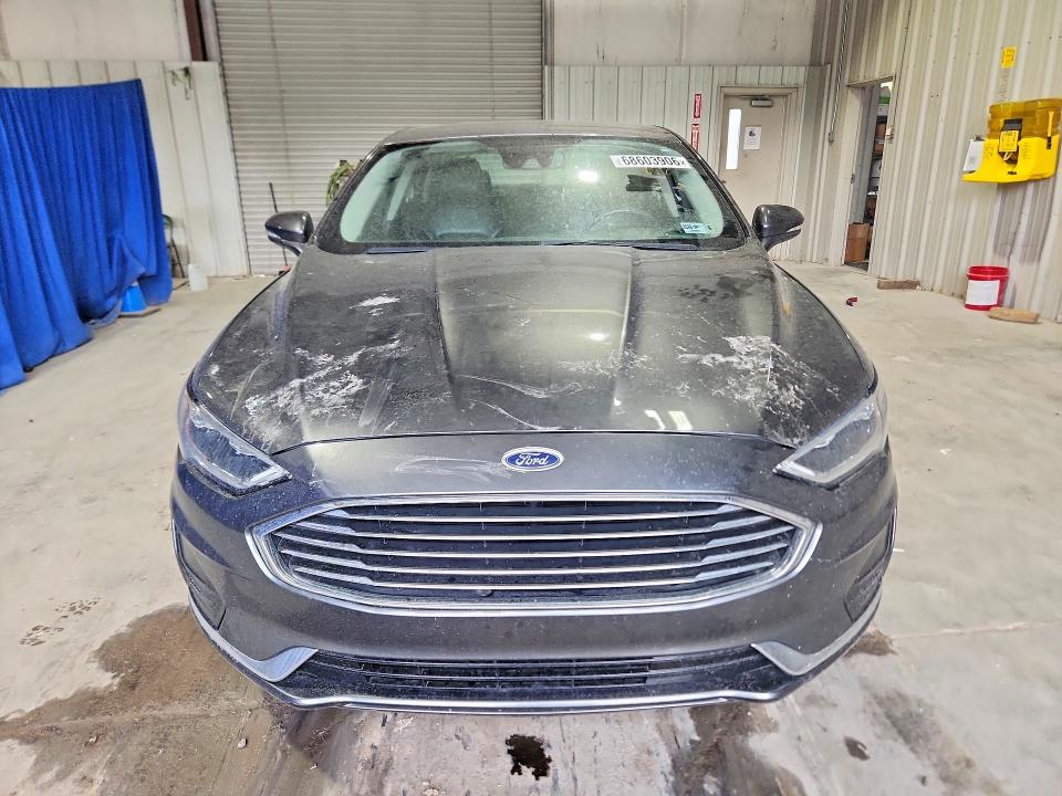 Photo 5 from auction – 2019 FORD FUSION with VIN 3FA6P0CD7KR139393