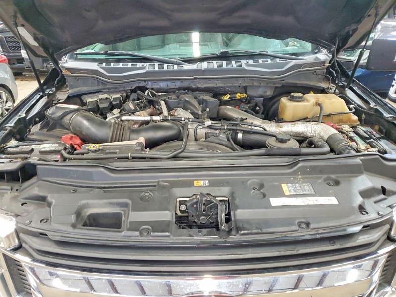 Photo 11 from auction – 2017 FORD F350 with VIN 1FT8W3BTXHEC93107