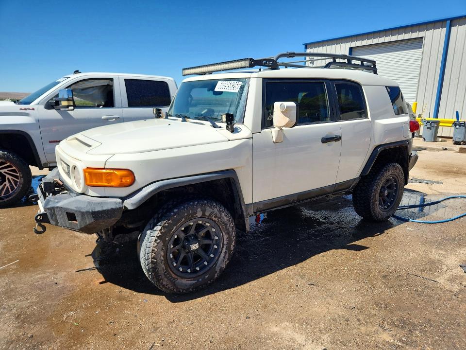 2014 TOYOTA FJ CRUISER - Търг №68095826