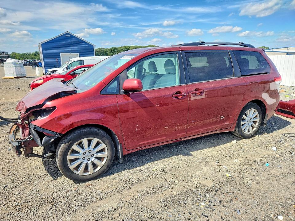 2013 Toyota Sienna