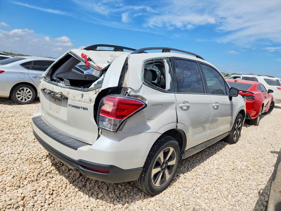 Photo 3 from auction – 2018 SUBARU FORESTER with VIN JF2SJABCXJH478448